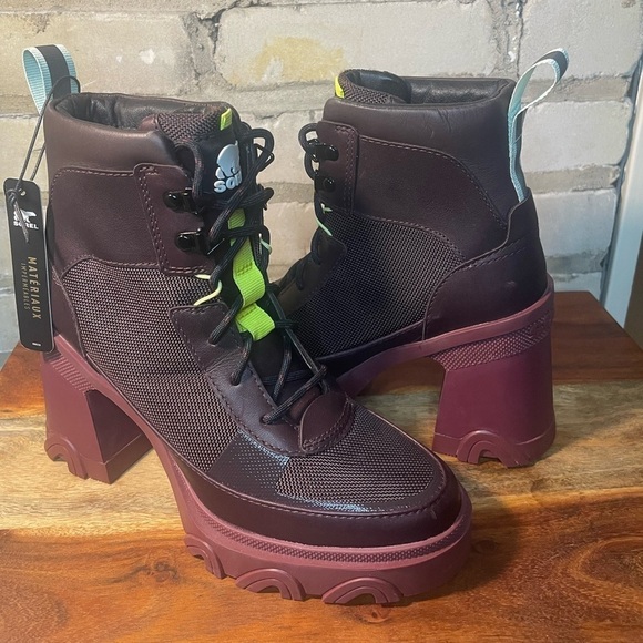 Sorel Brex Heel Lace Boot, Waterproof, Rainboot, Berry, Sz. 5.5 - Picture 3 of 16